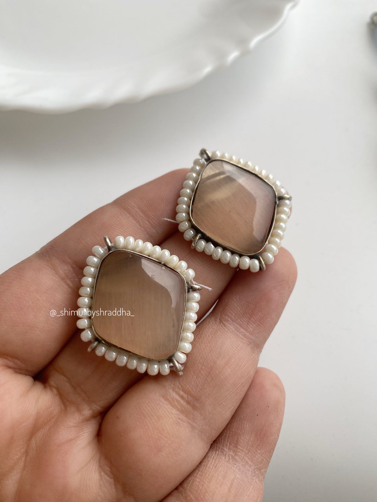 AKSHARA STUDS
