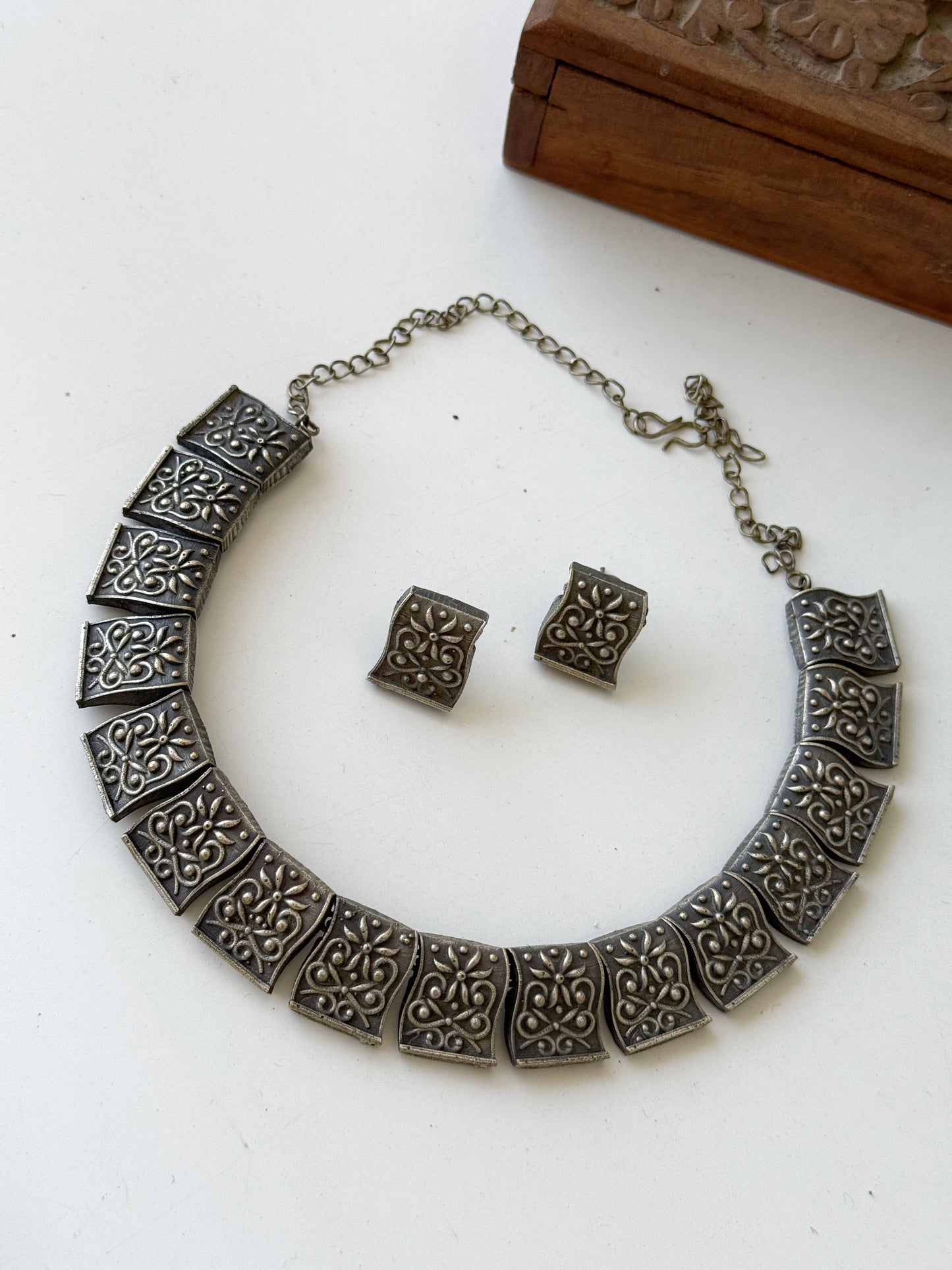 PAVANI NECKLACE SET
