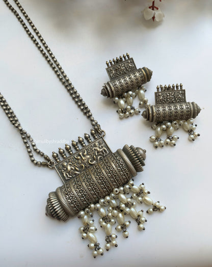 UDAYA NECKLACE SET