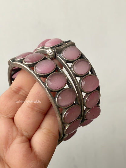 PRANAVI STONE BANGLE