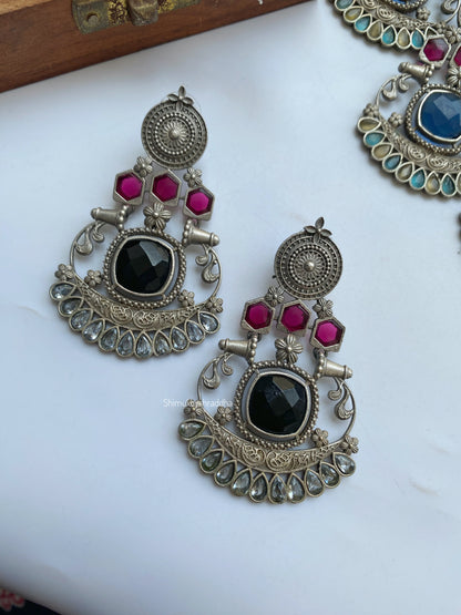 SRESHTA EARRINGS
