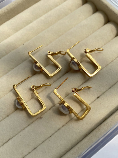 LEIA GOLD HOOPS