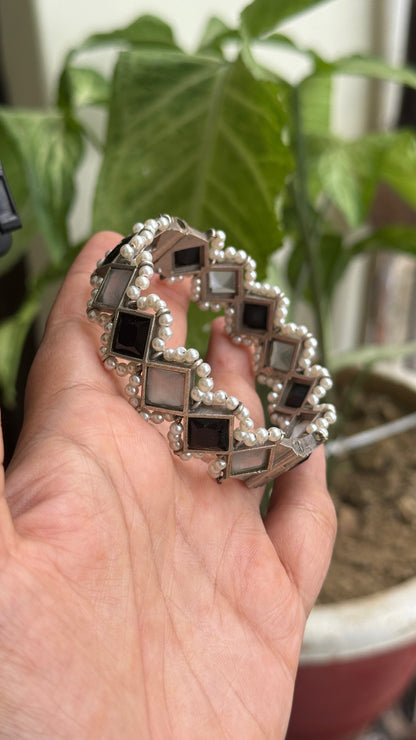 INNAYA PEARL OPENABLE BANGLES