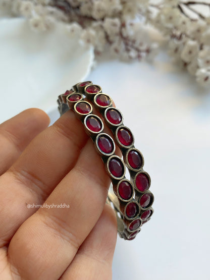 SIDDHIKA STONE SILVERLOOKALIKE BANGLE