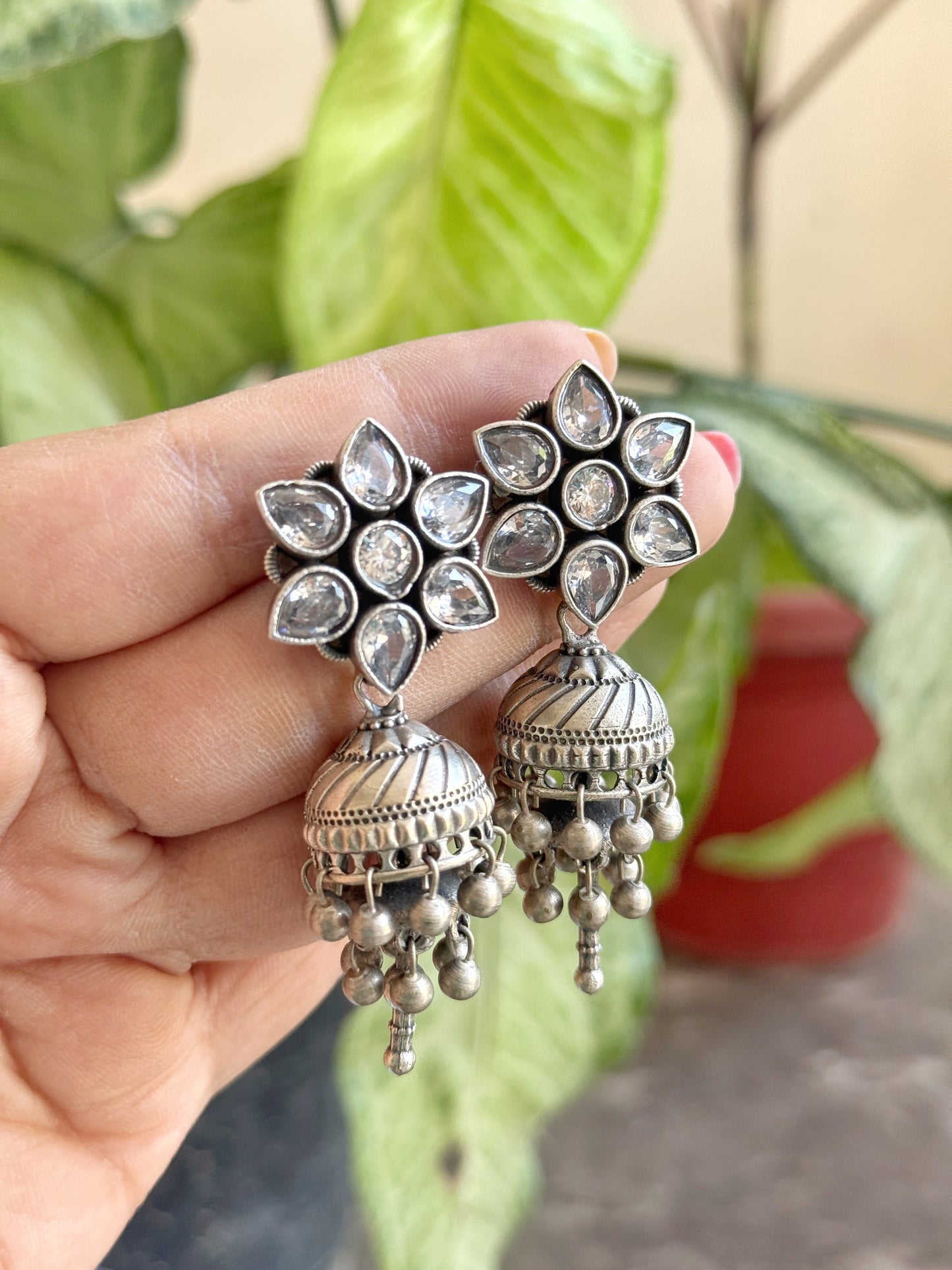 MRUDULA FLOWER JHUMKA
