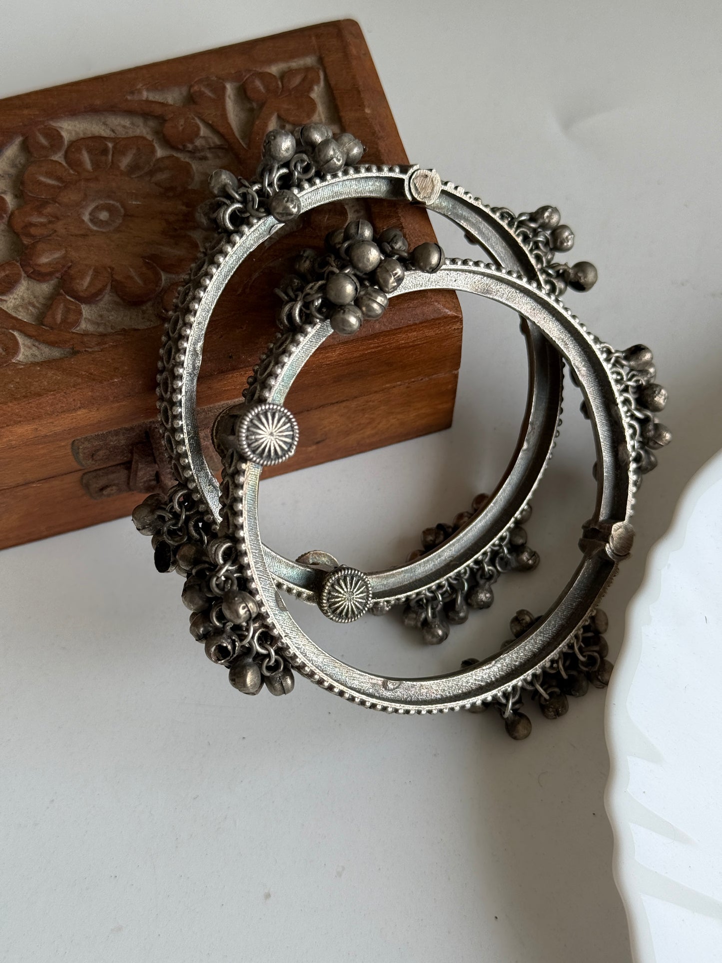 NIHARIKA GHUNGHAROO BANGLE