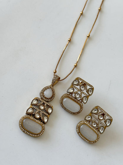 ANIDHYA NECKLACE SET
