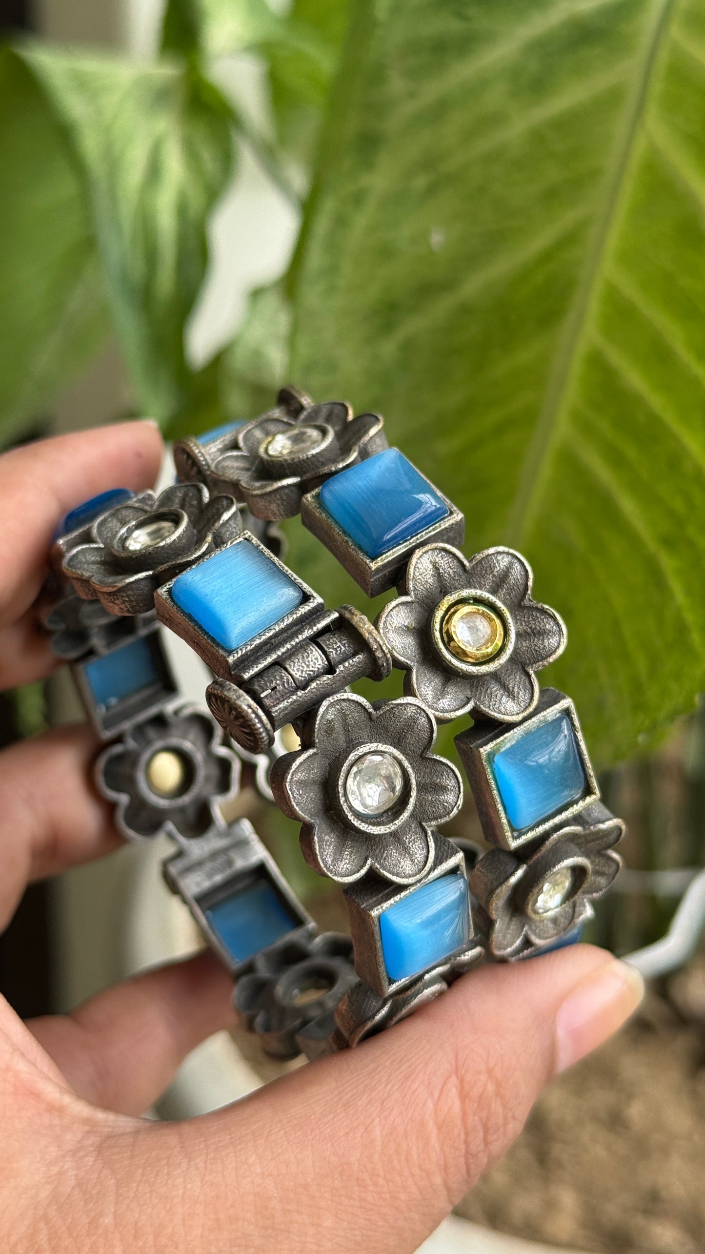 DHRUVI BANGLES