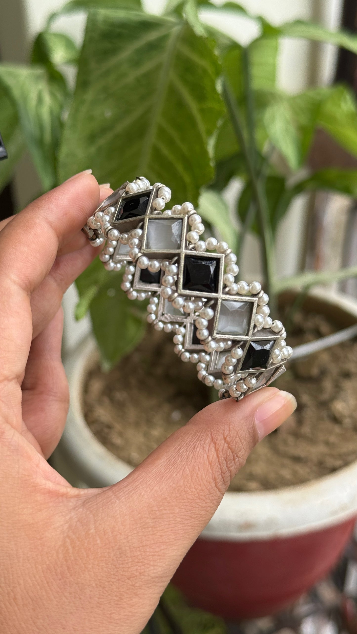 INNAYA PEARL OPENABLE BANGLES