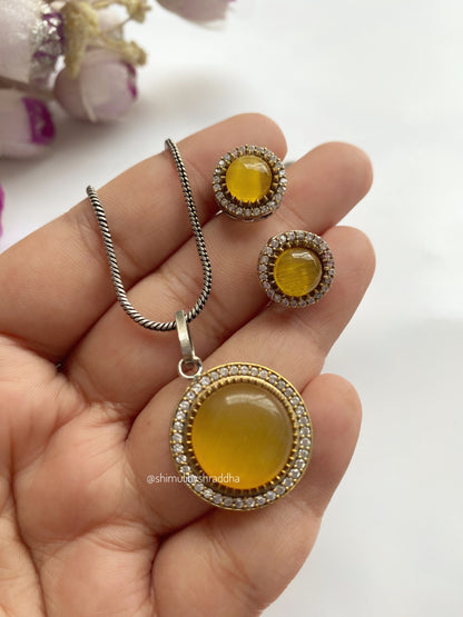 VARIKA DUAL TONE CHAIN SETS