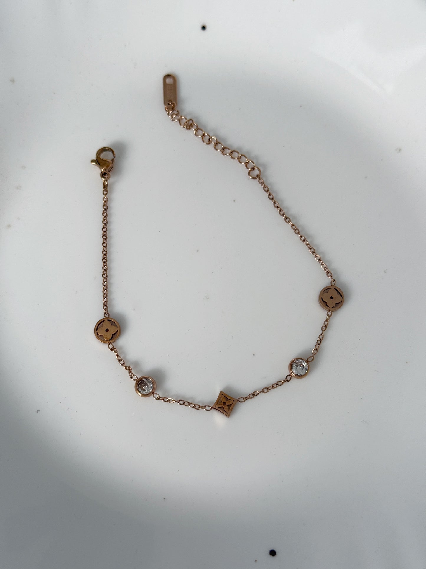 ELLA CHAIN BRACELET