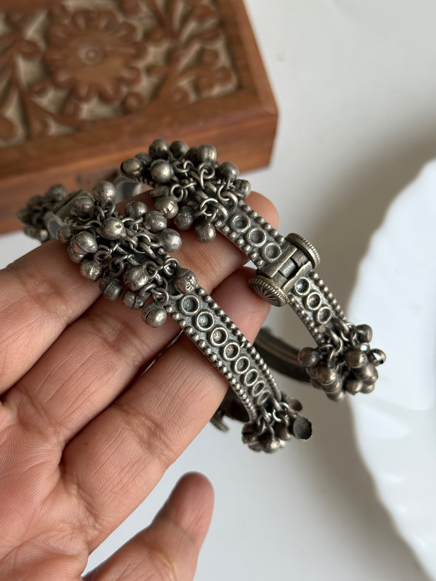 NIHARIKA GHUNGHAROO BANGLE