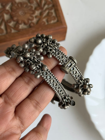 NIHARIKA GHUNGHAROO BANGLE