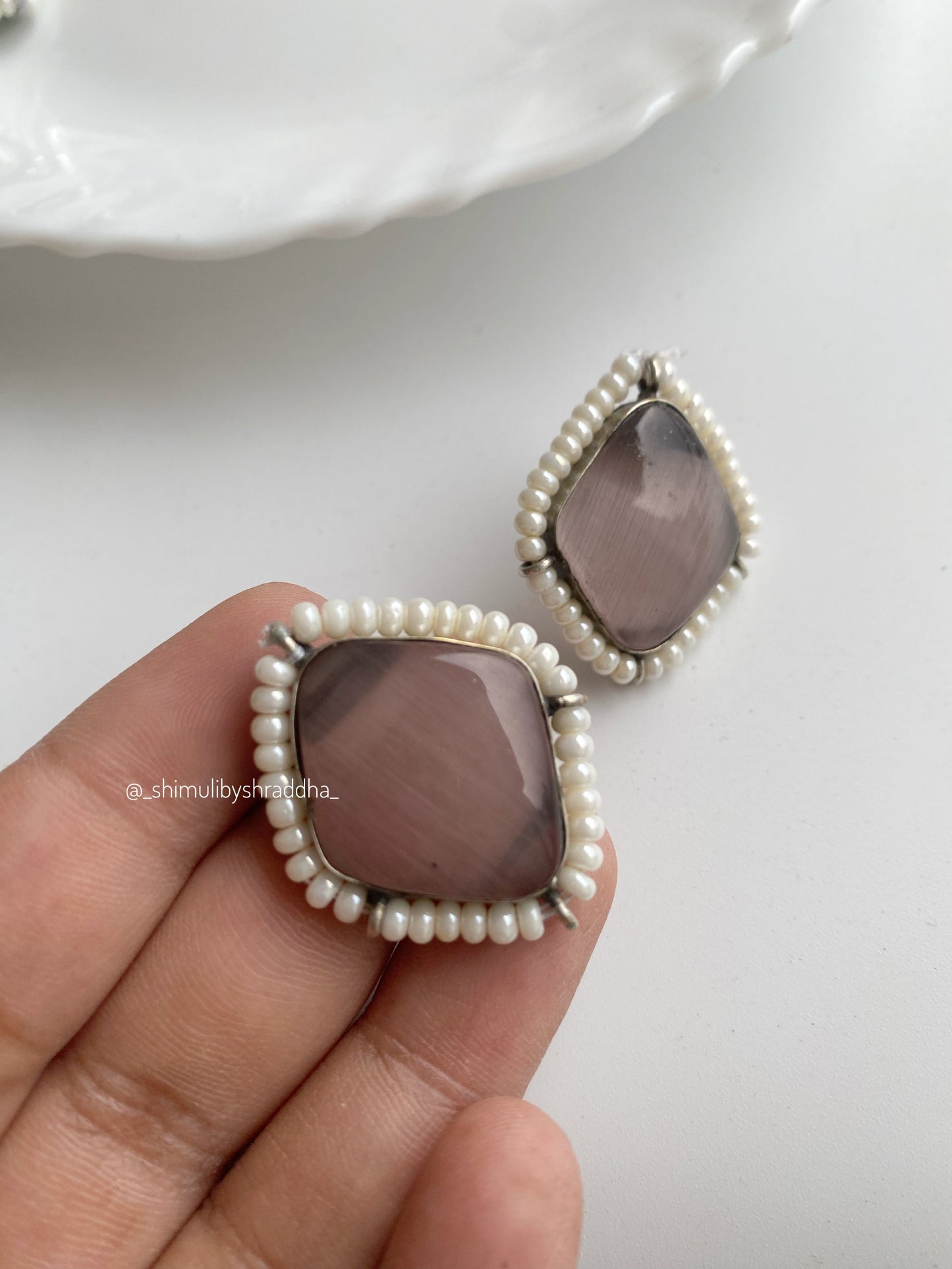 AKSHARA STUDS