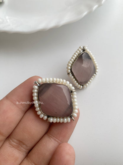 AKSHARA STUDS