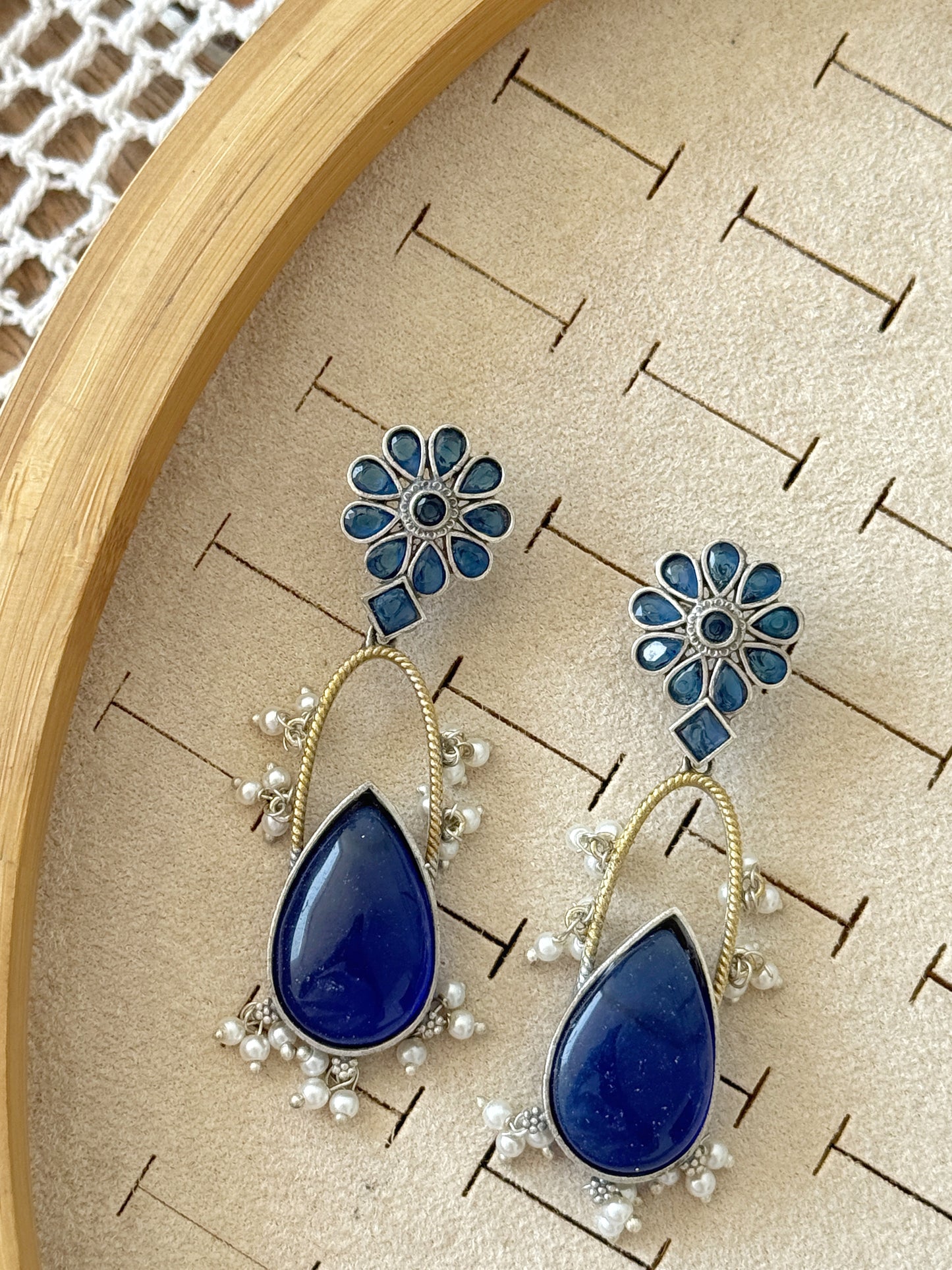 DVITA DUAL TONE EARRINGS