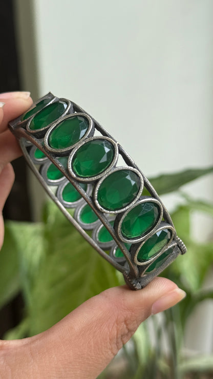 PRANAVI STONE BANGLE