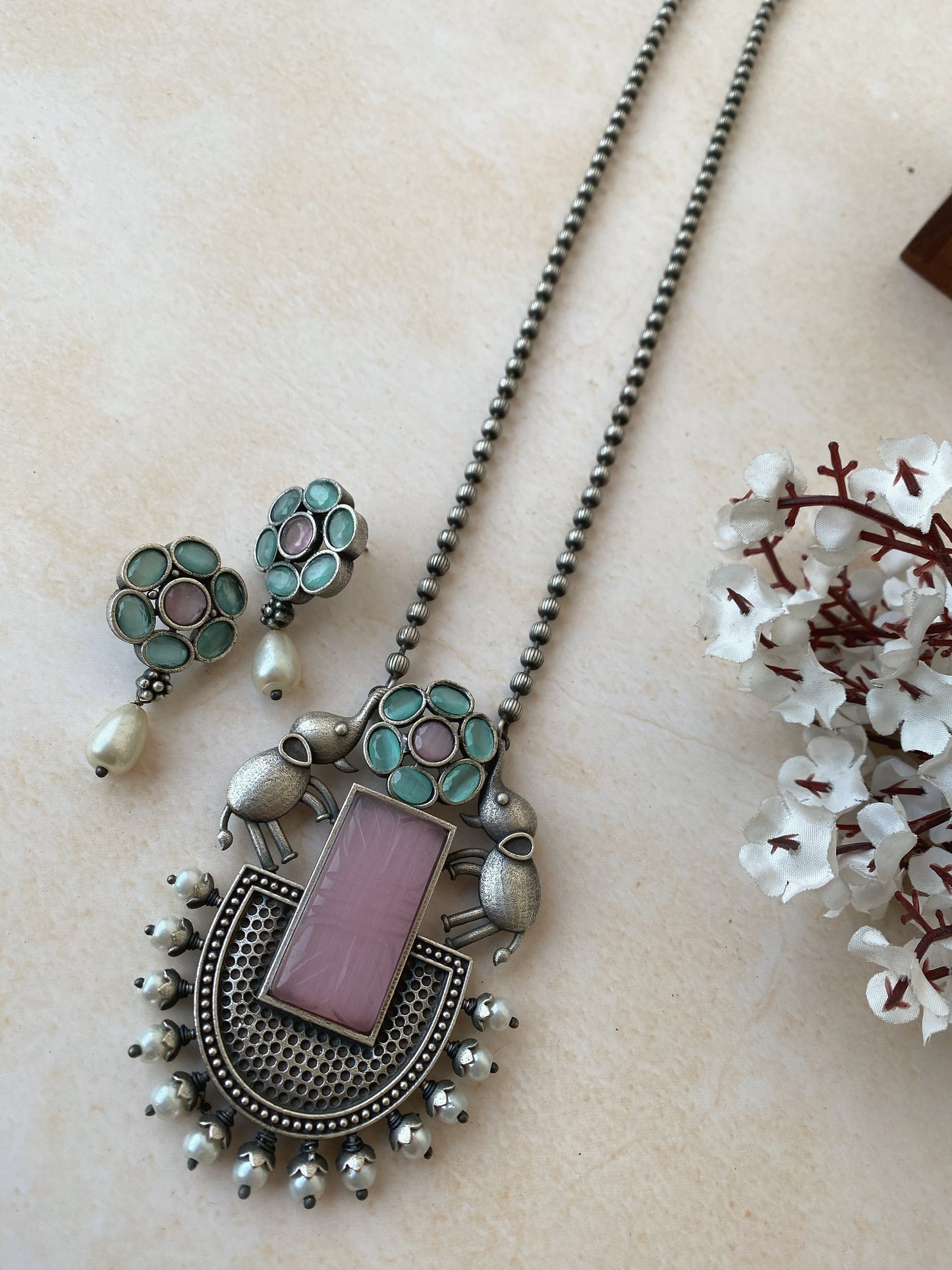 ELEPHANT PENDENT SETS