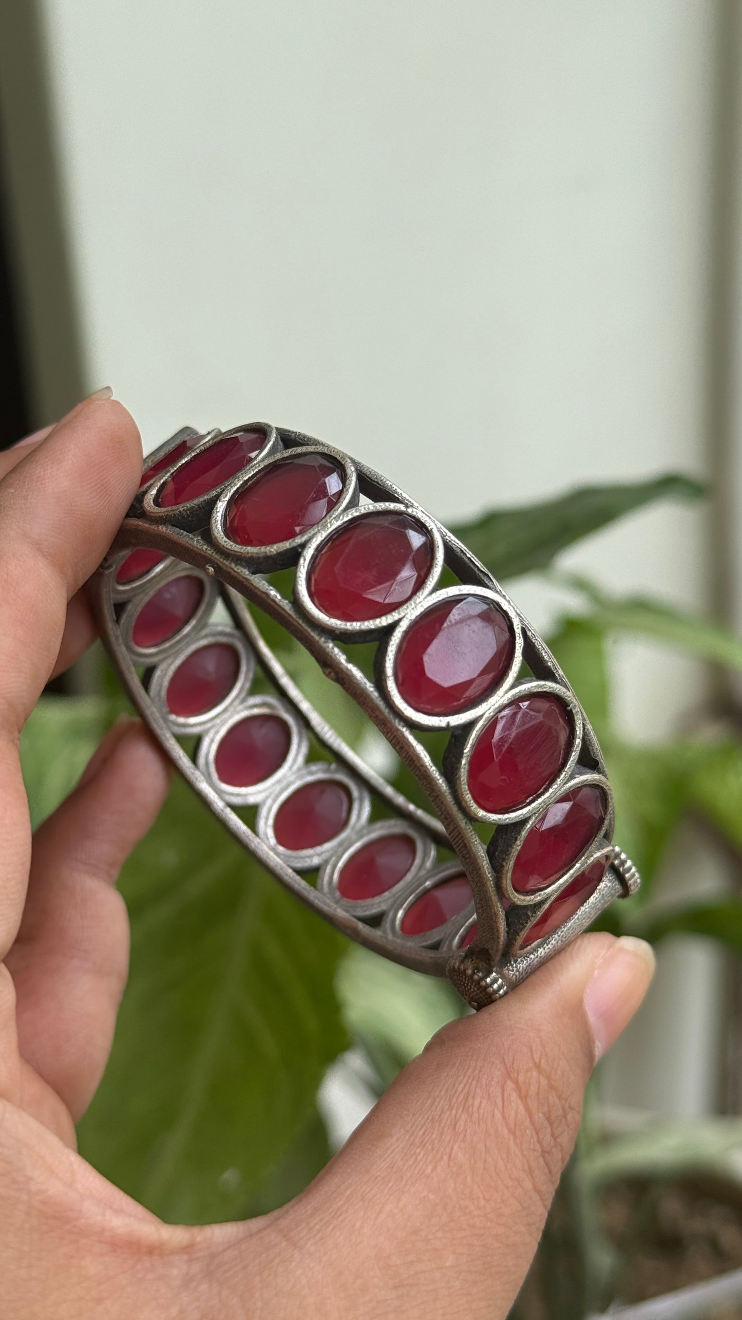PRANAVI STONE BANGLE