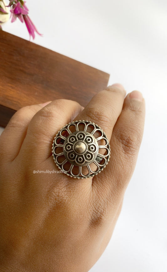 VANIKA ADJUSTABLE RINGS