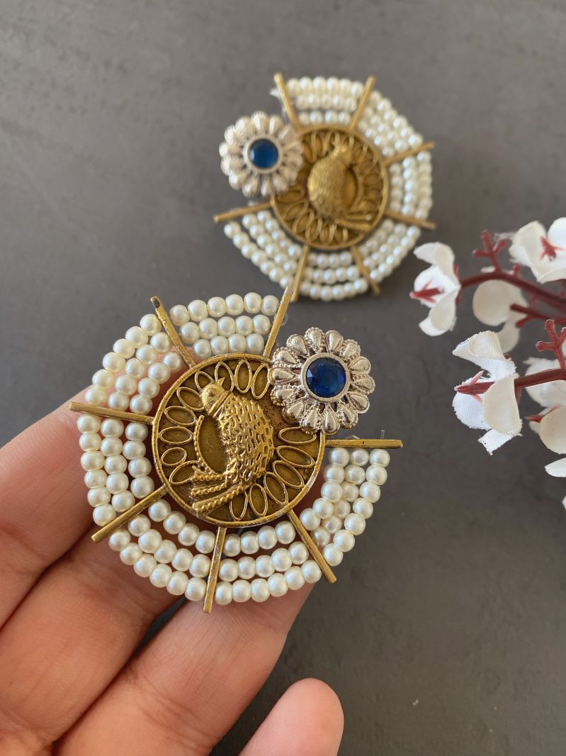 VAISHNAVI DUAL TONE EARRINGS