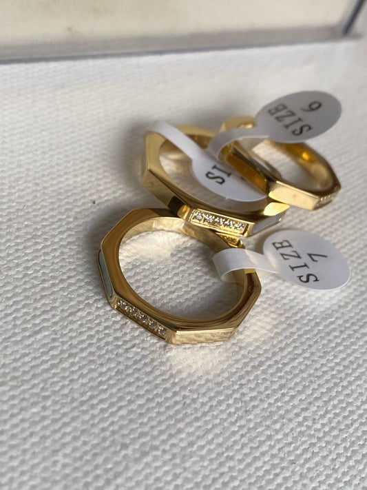 AVERY RINGS