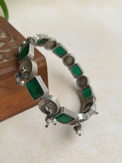 AAHELI STONE BANGLE