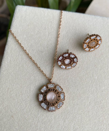 FLOWER NECKLACE SET