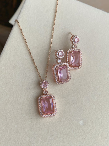 AALIYAH NECKLACE SET