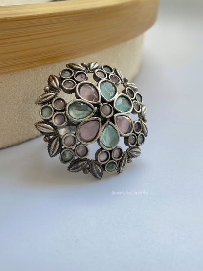 KANTI FLOWER OVERSIZED RINGS