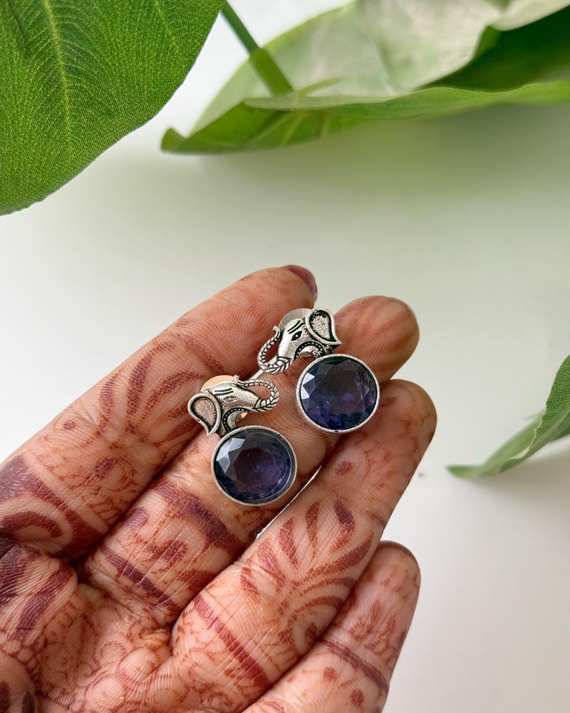 NEENA STUDS