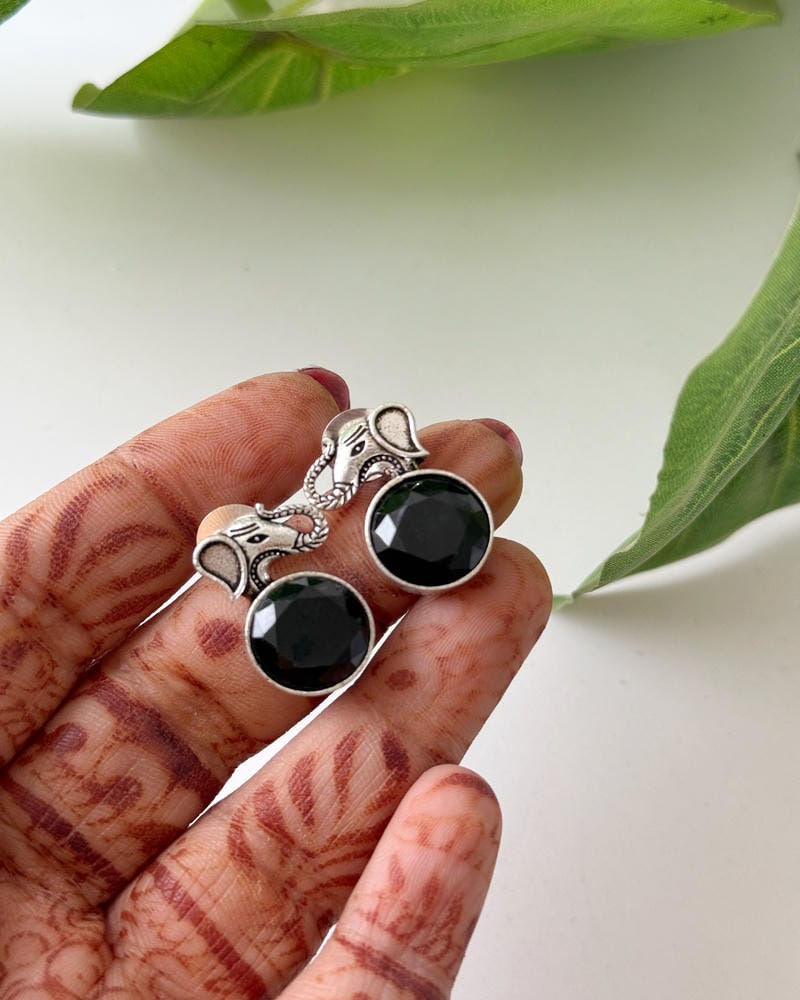 NEENA STUDS