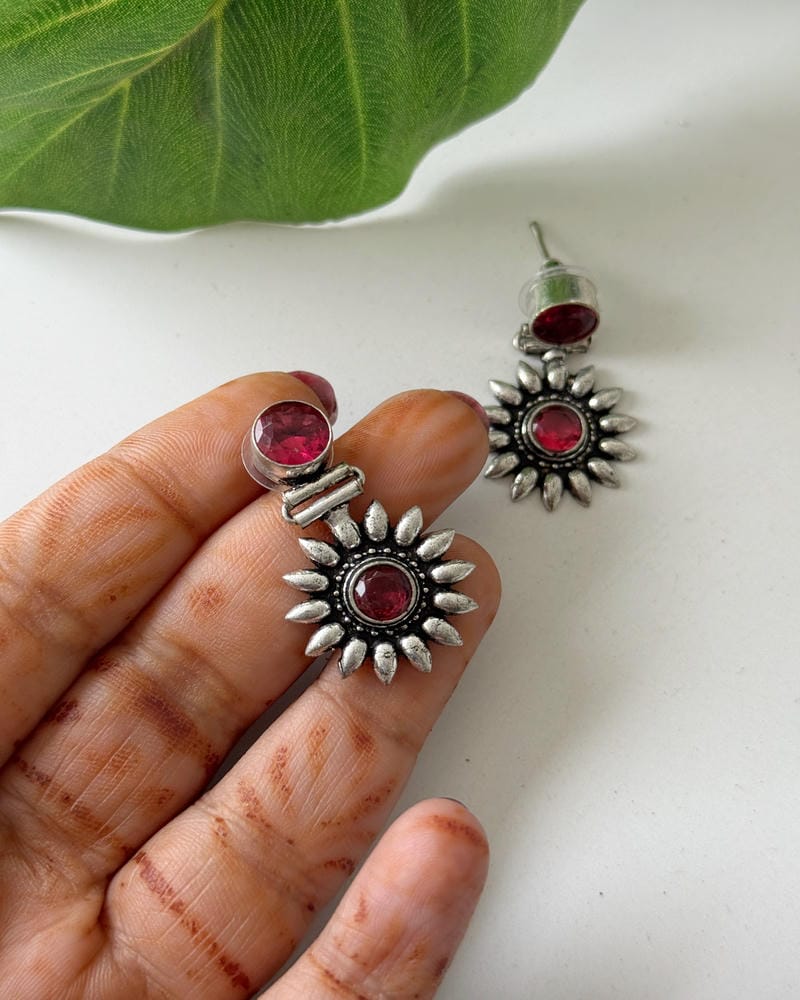 ANIKA STUDS