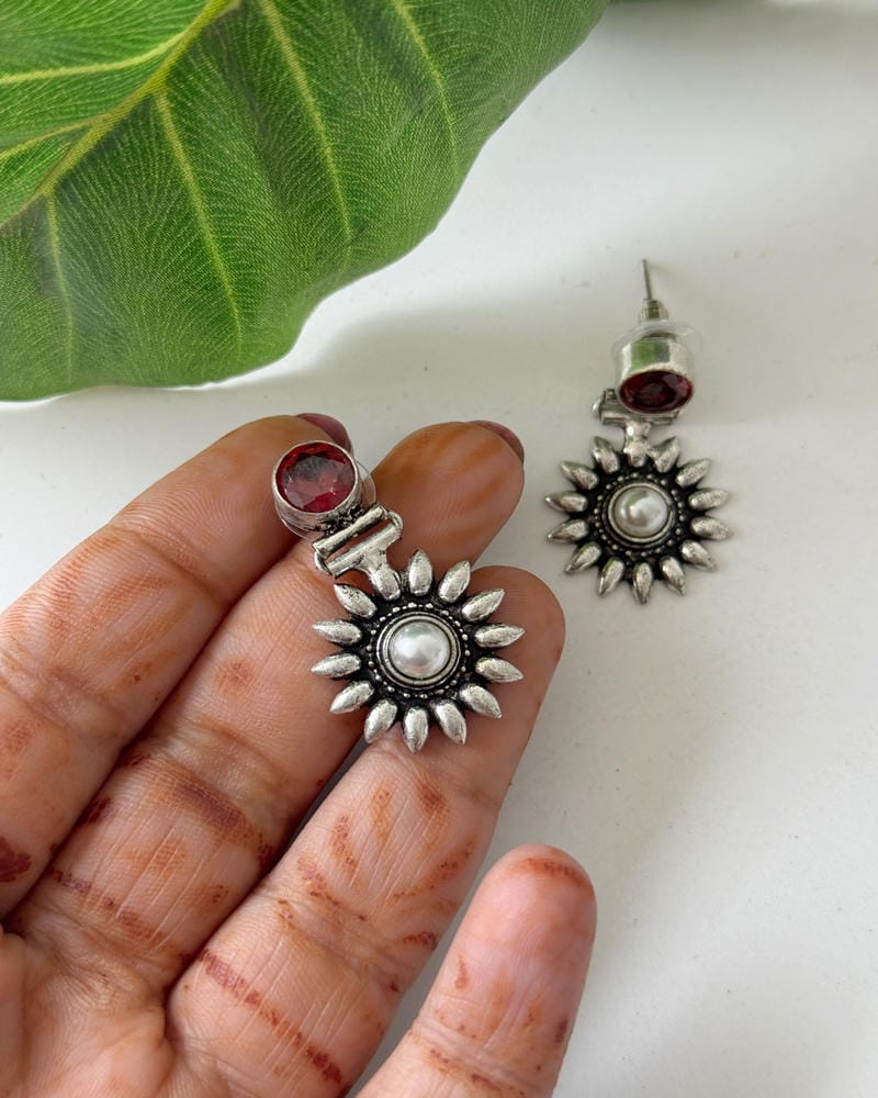 ANIKA STUDS