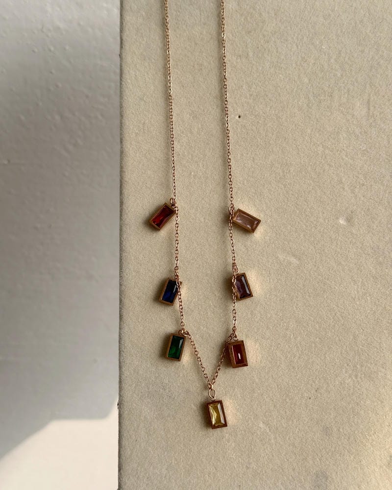 NICOLE CHAIN