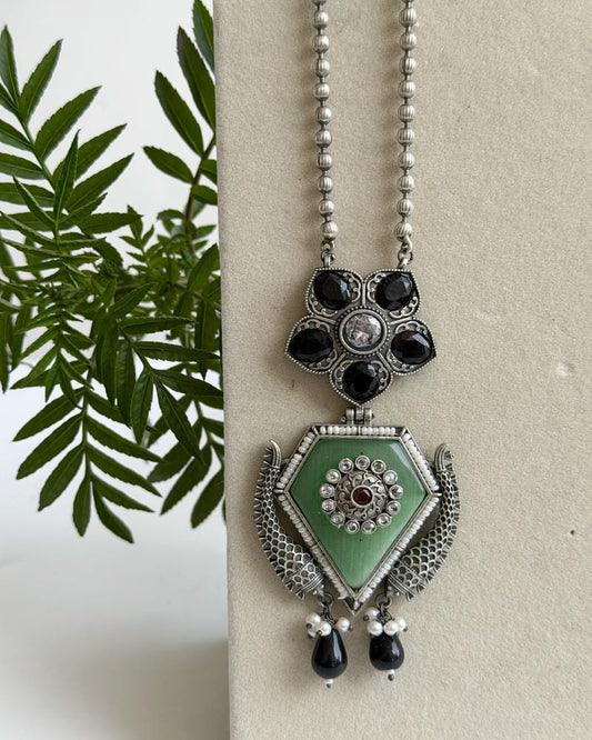 ISHITA NECKLACE SET