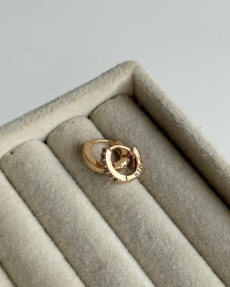 SOPHIA HOOPS