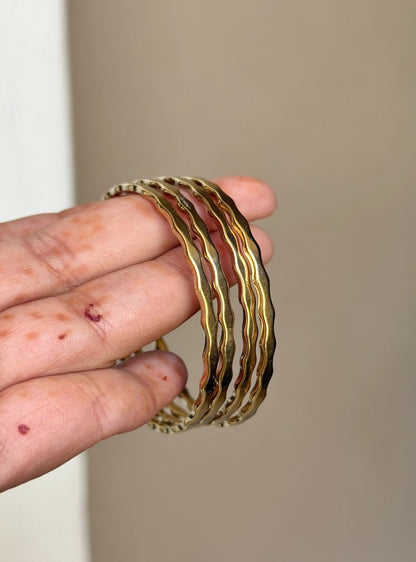 BANGLES SET OF 4PCS