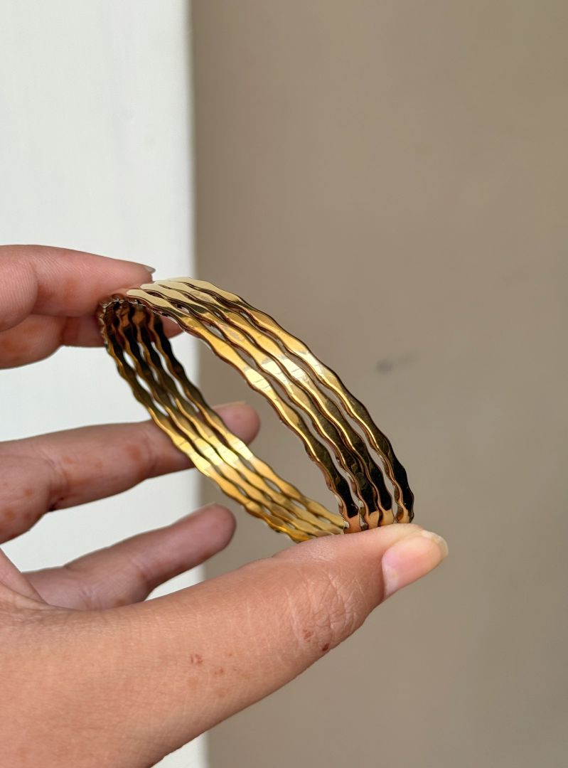 BANGLES SET OF 4PCS