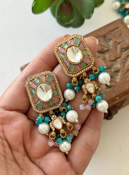 YUVAANI POLKI STUDS