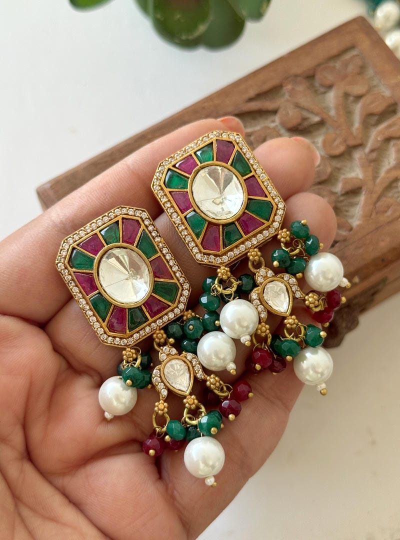 YUVAANI POLKI STUDS