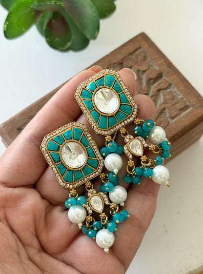 YUVAANI POLKI STUDS