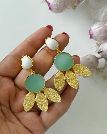 BRASS FLOWER DANGLERS