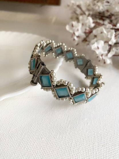 INNAYA PEARL OPENABLE BANGLES